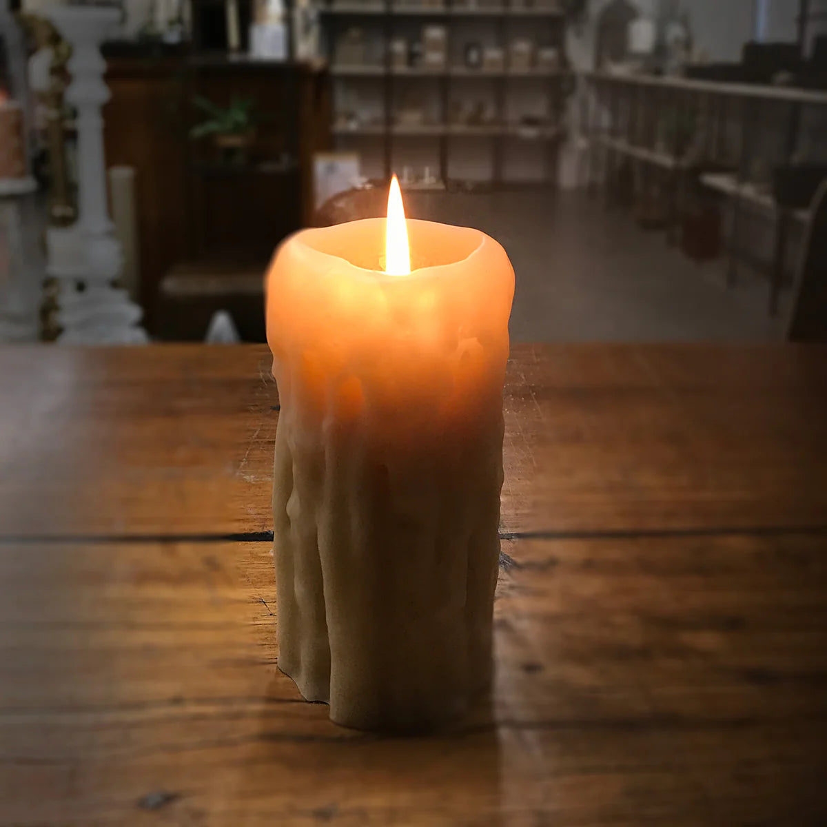Queen B Pure Australian Beeswax Gothic Column Candle 15cm - A Black Label Gift Box, +100 Hours Burn Time