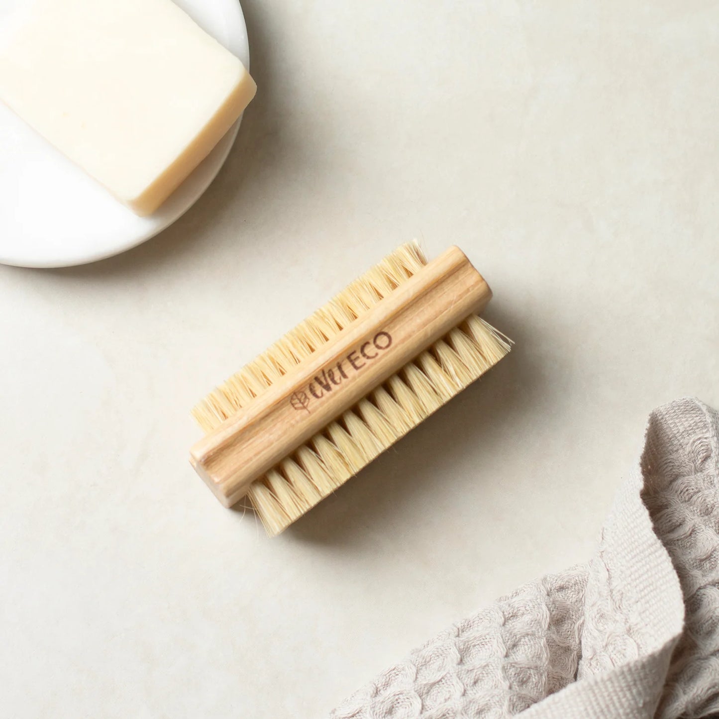Ever Eco Bamboo Nail Brush Sisal Bristles, Dual Sided Brush