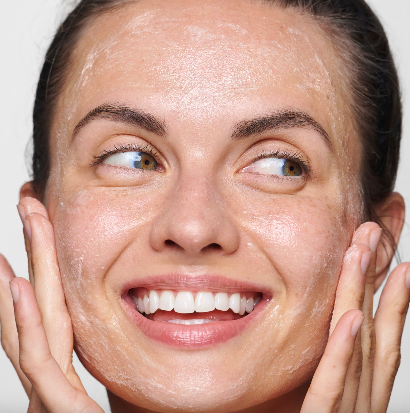 Mad Hippie Microdermabrasion Facial 60g, With Probiotics & Fruit Acid Complex