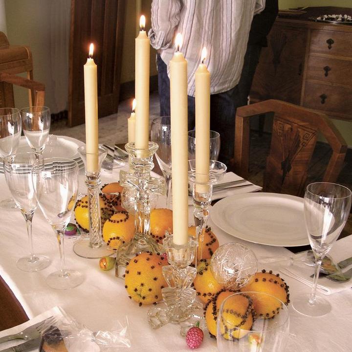 Queen B Pure Australian Beeswax Dinner Tapers 30cm Candles (4), 18 Hours Burn Time