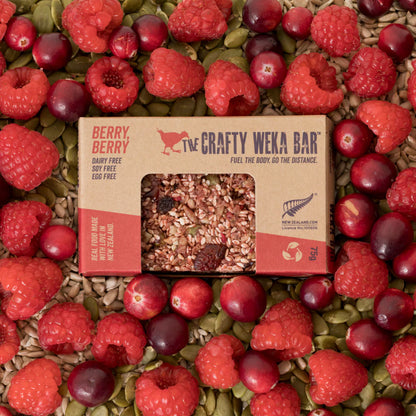 The Crafty Weka Bar Berry Berry 75g, With Oats & Manuka Honey Blend