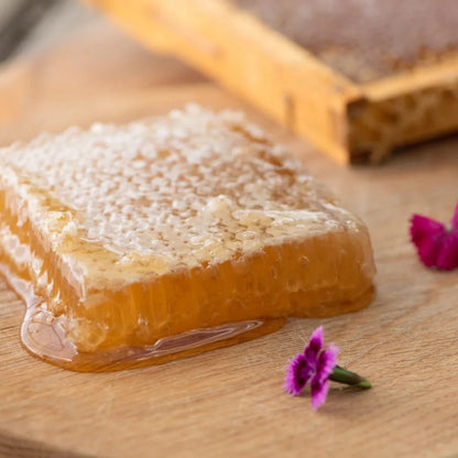 Natural Life 100% Pure Australian Honey & Honeycomb 400g, Perfect To Dizzle Over Yogurt
