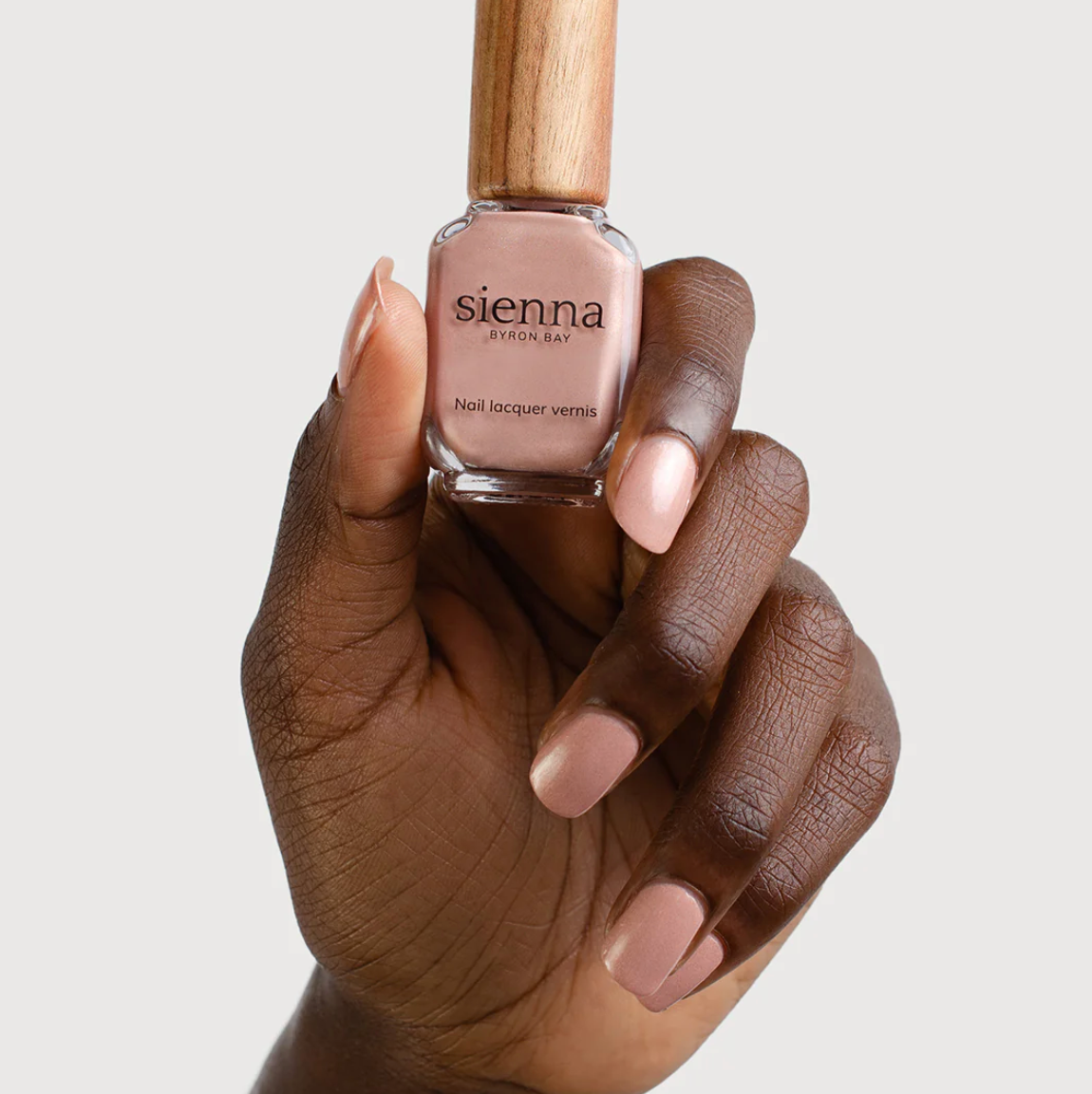 Sienna Byron Bay Nail Polish 10mL, Dulcet