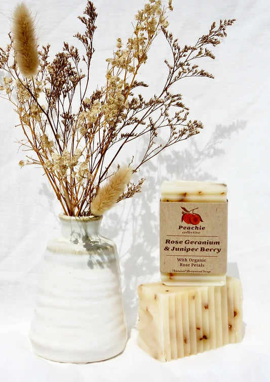 Peachie Collective Rose Geranium & Juniper Berry Soap 100g, With Organic Rose Petals